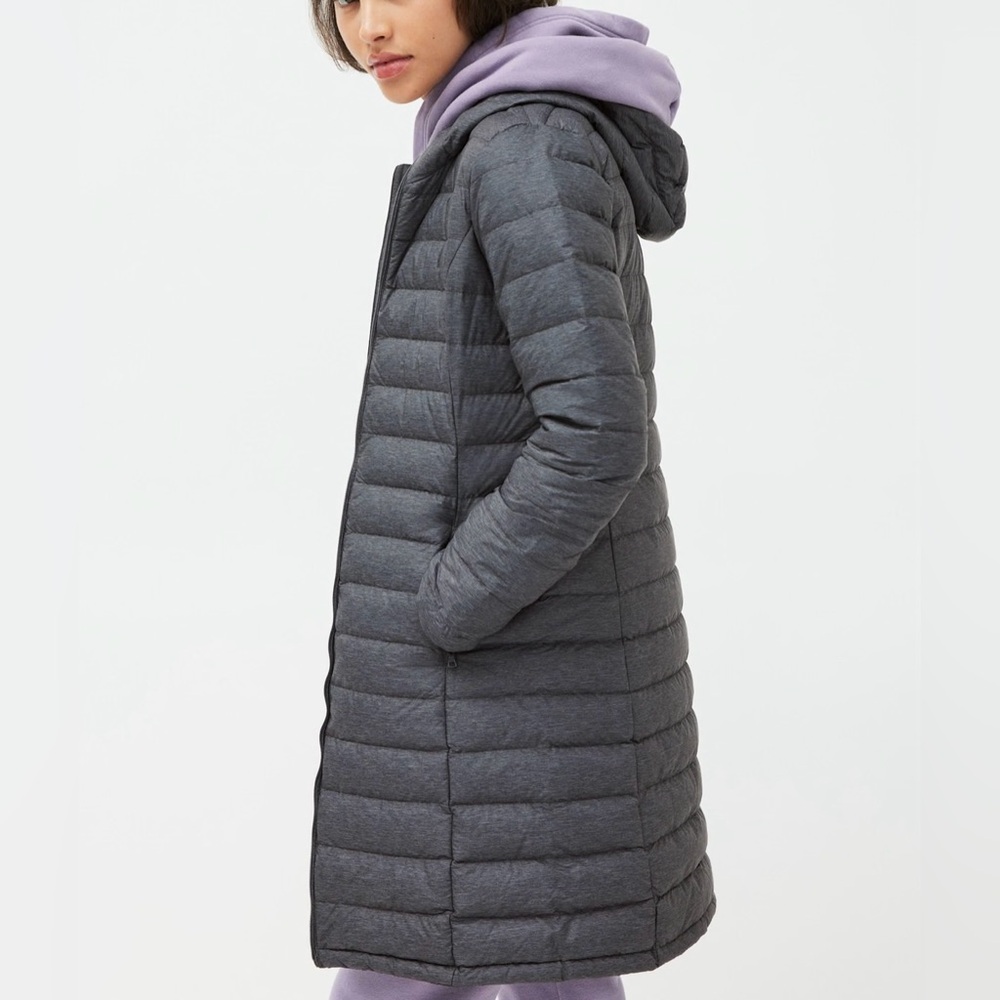 Aritzia Botanie Super Light Packable Puffer in Heather Black